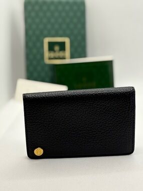 Gucci Black Pebbled Leather Card & Key Holder with Gold Logo Stud